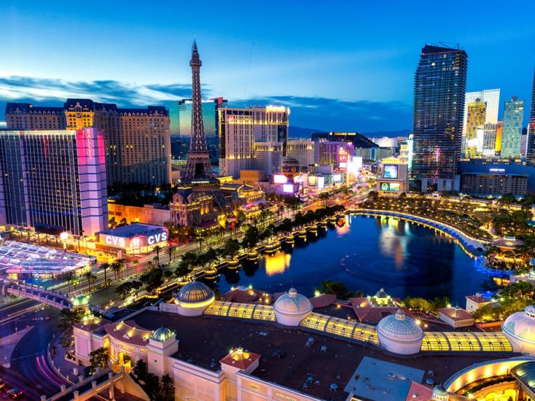 Should I Go To Las Vegas Or Scottsdale This Weekend Vegas Vs Should I Go To Las Vegas Or Scottsdale This Weekend Vegas Vs